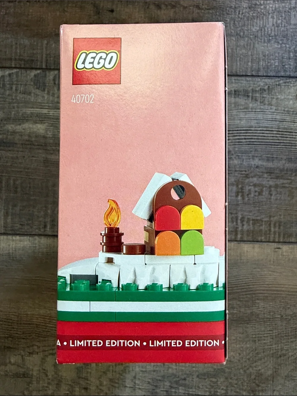 LEGO Red and Green Christmas Picture Frame Kit - Picture 6 of 6